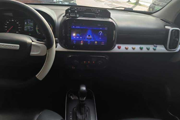 Used Roewe Clever 2022 311km QiQi BoBo Edition Audio And AC Panel