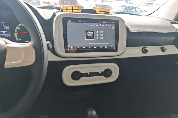 Used Roewe Clever 2022 311km QiQi BoBo Edition Audio And AC Panel