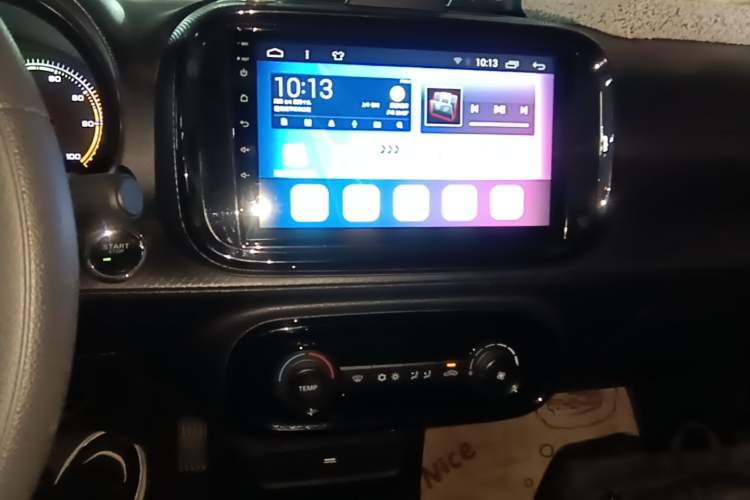 Used Roewe Clever 2022 311km QiQi BoBo Edition Audio And AC Panel