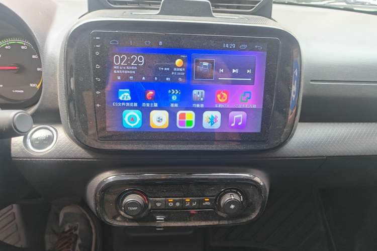 Used Roewe Clever 2022 311km QiQi BoBo Edition Audio And AC Panel