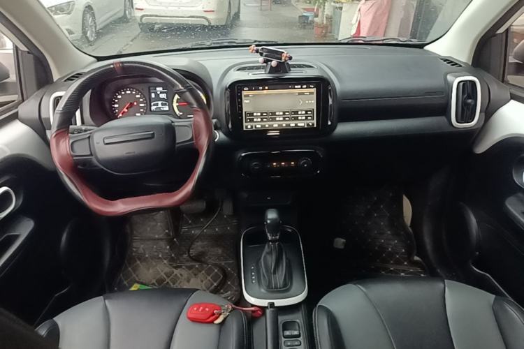 Used Roewe Clever 2022 311km QiQi BoBo Edition Center Console