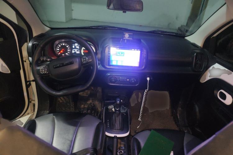 Used Roewe Clever 2022 311km QiQi BoBo Edition Center Console