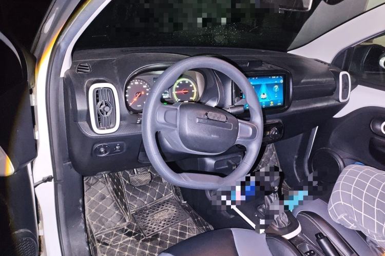 Used Roewe Clever 2022 311km QiQi BoBo Edition Center Console