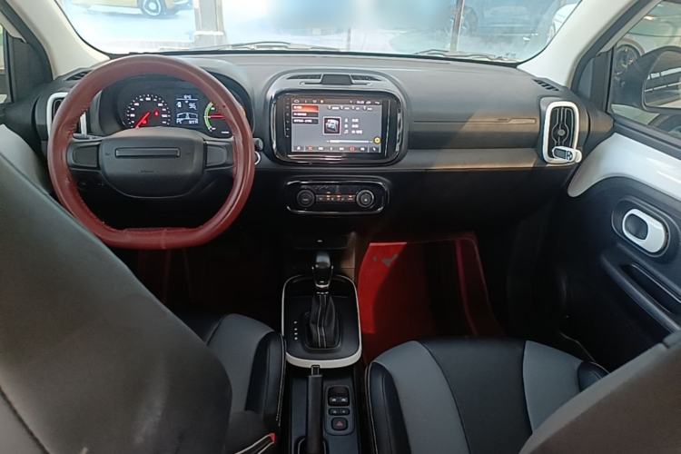 Used Roewe Clever 2022 311km QiQi BoBo Edition Center Console