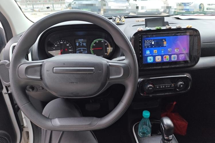 Used Roewe Clever 2022 311km QiQi BoBo Edition Center Console