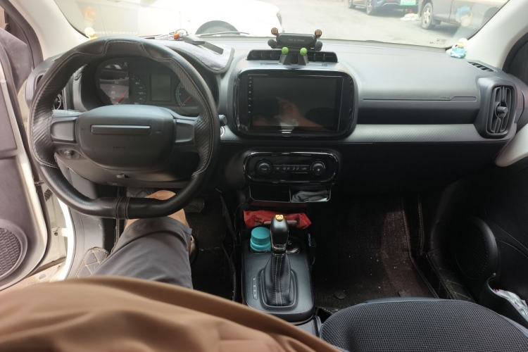 Used Roewe Clever 2022 311km QiQi BoBo Edition Center Console
