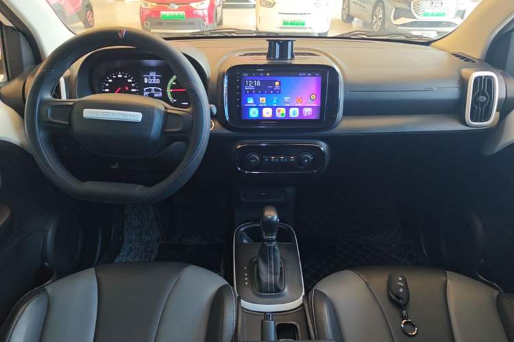 Used Roewe Clever 2022 311km QiQi BoBo Edition Center Console