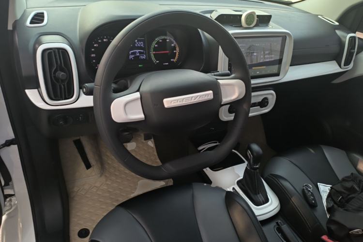Used Roewe Clever 2022 311km QiQi BoBo Edition Center Console