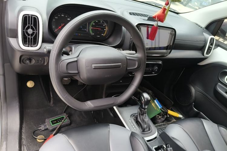 Used Roewe Clever 2022 311km QiQi BoBo Edition Center Console