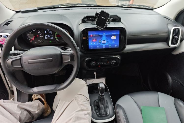 Used Roewe Clever 2022 311km QiQi BoBo Edition Center Console