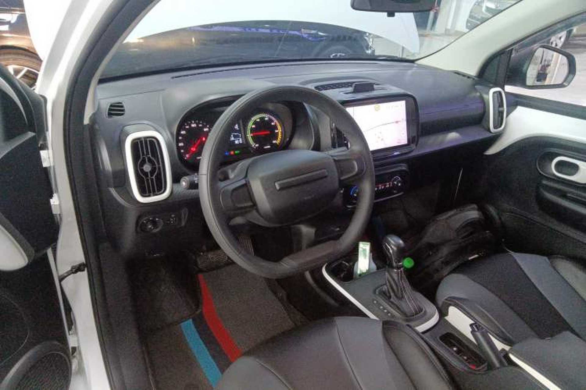 Used Roewe Clever 2022 311km QiQi BoBo Edition Center Console