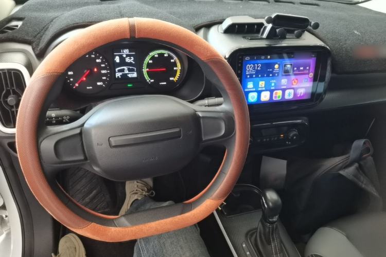 Used Roewe Clever 2022 311km QiQi BoBo Edition Center Console