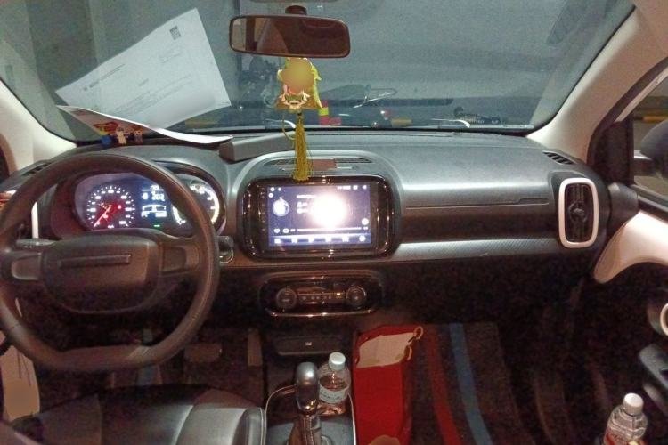 Used Roewe Clever 2022 311km QiQi BoBo Edition Center Console