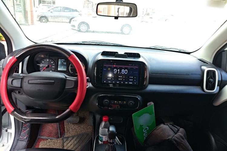 Used Roewe Clever 2022 311km QiQi BoBo Edition Center Console