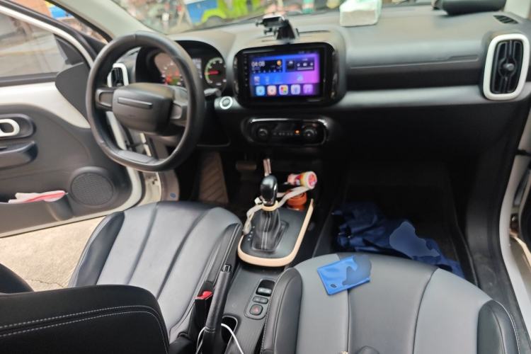 Used Roewe Clever 2022 311km QiQi BoBo Edition Center Console