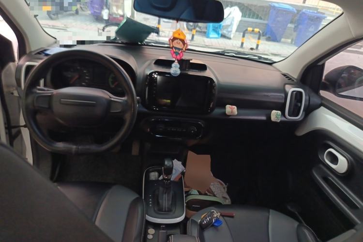 Used Roewe Clever 2022 311km QiQi BoBo Edition Center Console