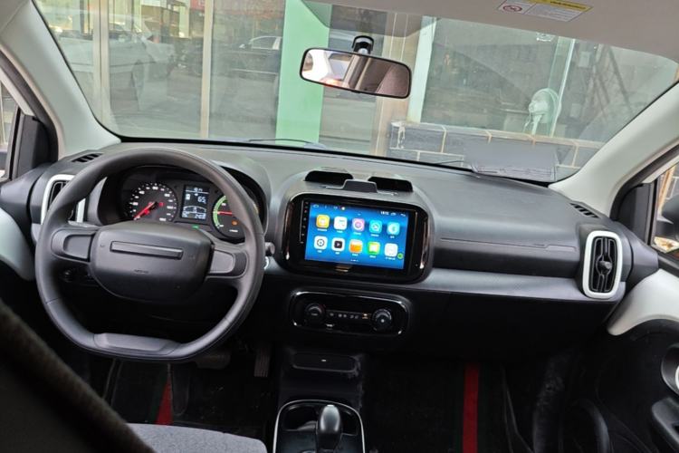 Used Roewe Clever 2022 311km QiQi BoBo Edition Center Console