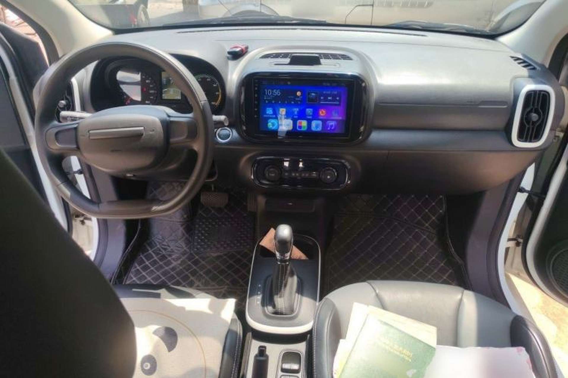Used Roewe Clever 2022 311km QiQi BoBo Edition Center Console