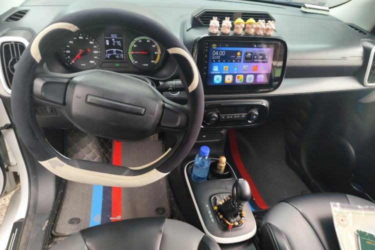Used Roewe Clever 2022 311km QiQi BoBo Edition Center Console
