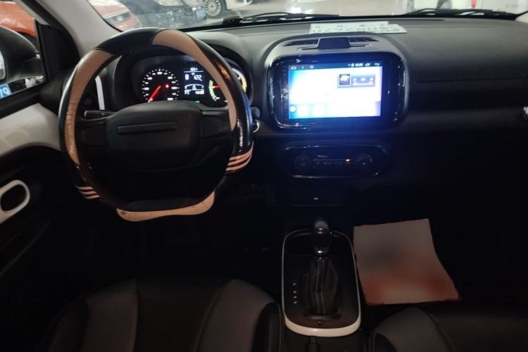 Used Roewe Clever 2022 311km QiQi BoBo Edition Center Console