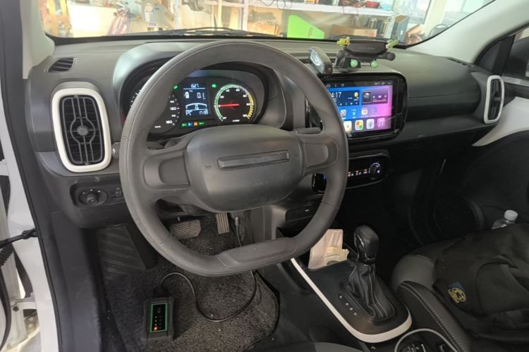 Used Roewe Clever 2022 311km QiQi BoBo Edition Center Console