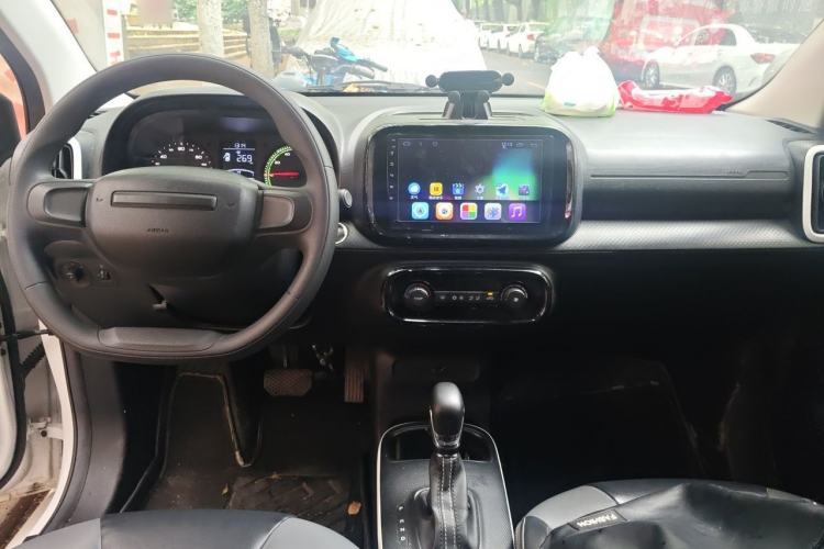 Used Roewe Clever 2022 311km QiQi BoBo Edition Center Console