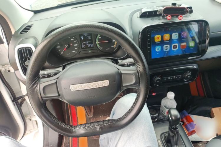 Used Roewe Clever 2022 311km QiQi BoBo Edition Center Console