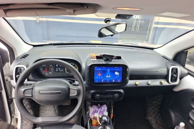 Used Roewe Clever 2022 311km QiQi BoBo Edition Center Console