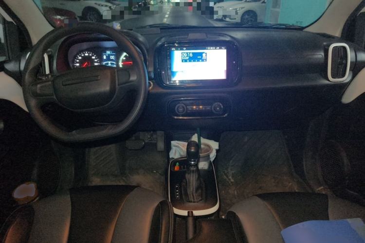Used Roewe Clever 2022 311km QiQi BoBo Edition Center Console