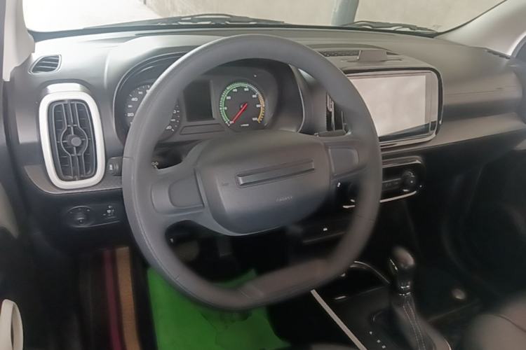 Used Roewe Clever 2022 311km QiQi BoBo Edition Center Console