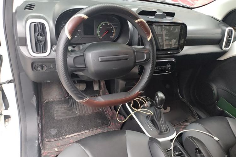 Used Roewe Clever 2022 311km QiQi BoBo Edition Center Console