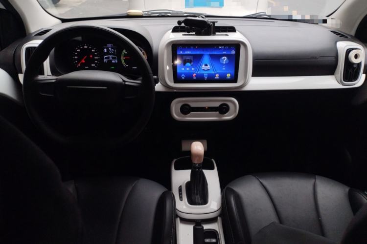 Used Roewe Clever 2022 311km QiQi BoBo Edition Center Console