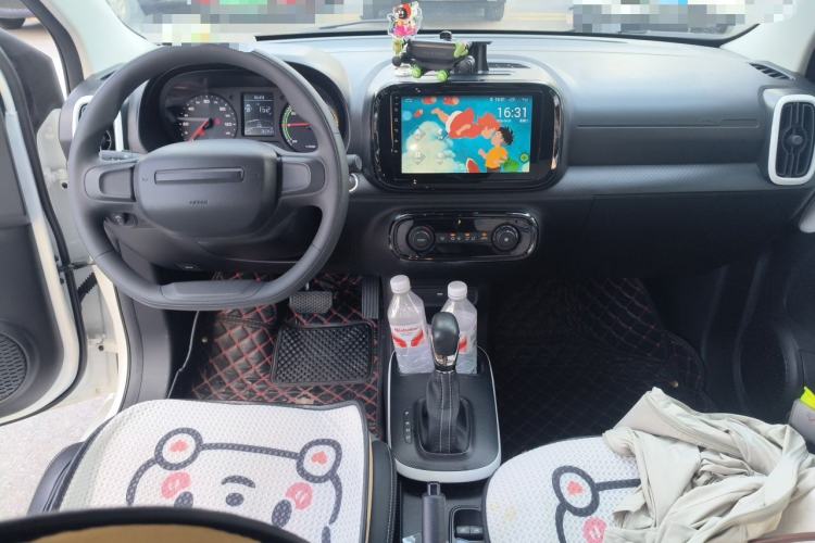 Used Roewe Clever 2022 311km QiQi BoBo Edition Center Console