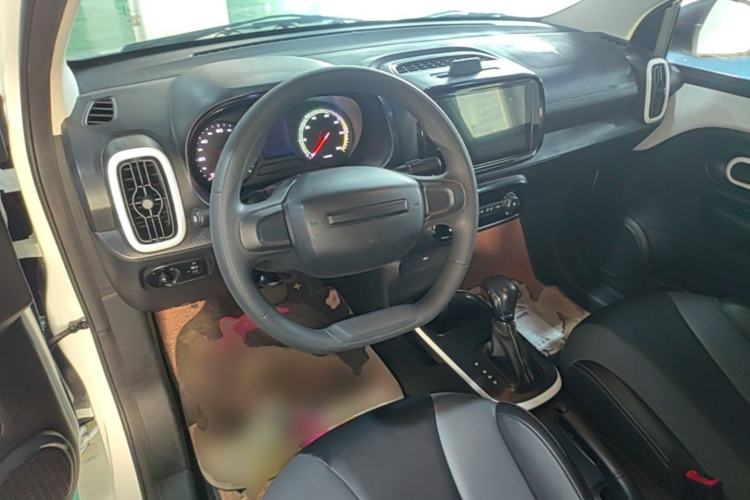 Used Roewe Clever 2022 311km QiQi BoBo Edition Center Console