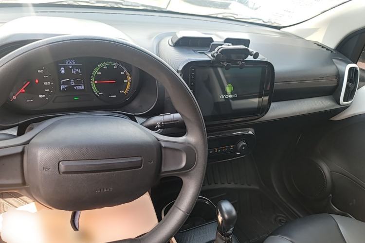 Used Roewe Clever 2022 311km QiQi BoBo Edition Center Console