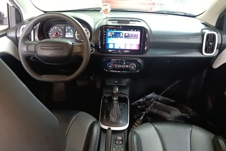 Used Roewe Clever 2022 311km QiQi BoBo Edition Center Console