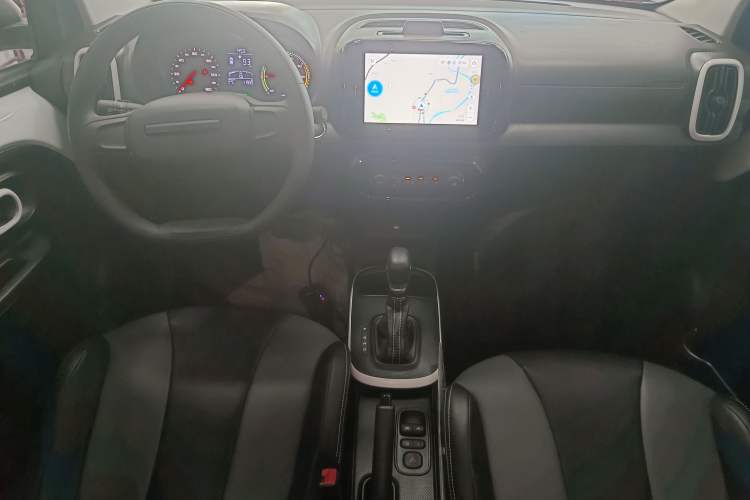 Used Roewe Clever 2022 311km QiQi BoBo Edition Center Console