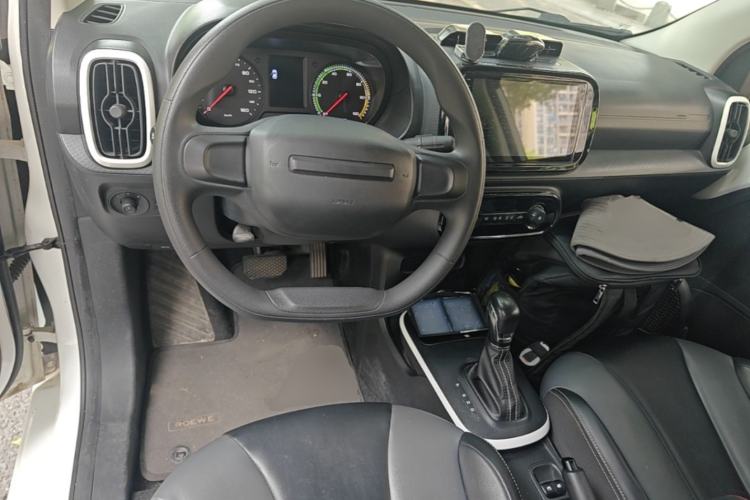 Used Roewe Clever 2022 311km QiQi BoBo Edition Center Console