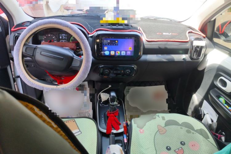 Used Roewe Clever 2022 311km QiQi BoBo Edition Center Console