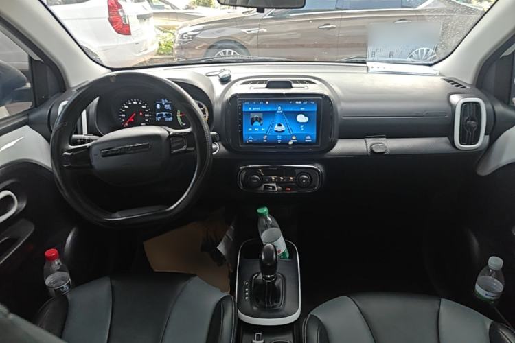Used Roewe Clever 2022 311km QiQi BoBo Edition Center Console