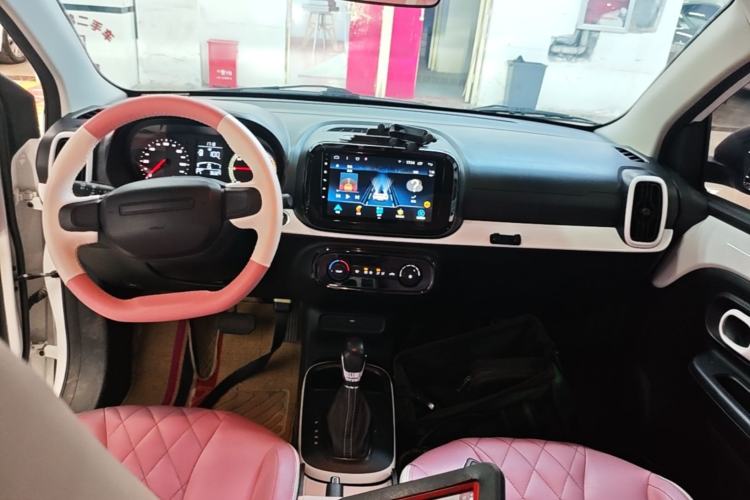 Used Roewe Clever 2022 311km QiQi BoBo Edition Center Console