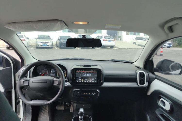 Used Roewe Clever 2022 311km QiQi BoBo Edition Center Console