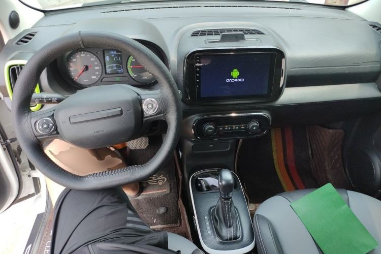 Used Roewe Clever 2022 311km QiQi BoBo Edition Center Console