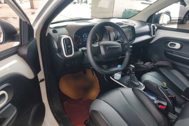 Used Roewe Clever 2022 311km QiQi BoBo Edition Center Console
