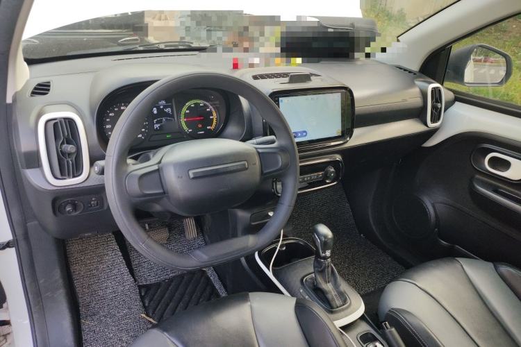 Used Roewe Clever 2022 311km QiQi BoBo Edition Center Console
