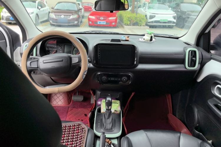 Used Roewe Clever 2022 311km QiQi BoBo Edition Center Console