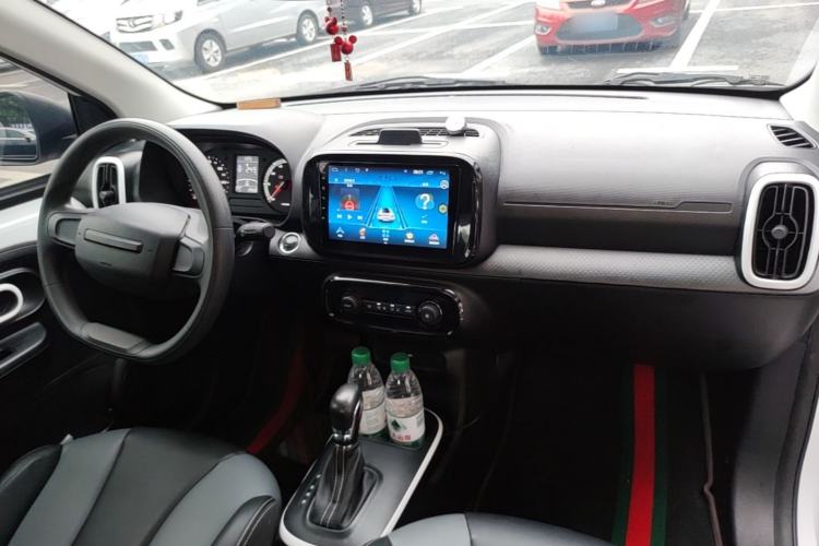 Used Roewe Clever 2022 311km QiQi BoBo Edition Center Console