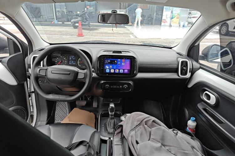 Used Roewe Clever 2022 311km QiQi BoBo Edition Center Console