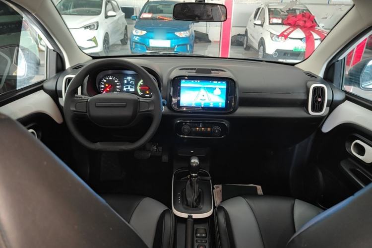 Used Roewe Clever 2022 311km QiQi BoBo Edition Center Console