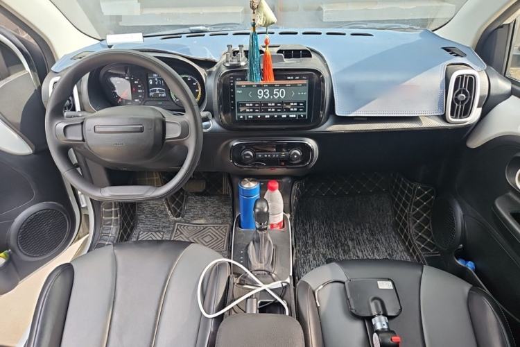 Used Roewe Clever 2022 311km QiQi BoBo Edition Center Console
